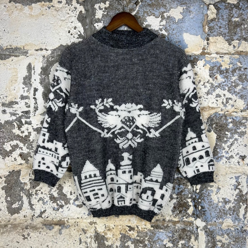 Vintage Jolie Cityscape Crest Sweater Gray White USA Made Womens M